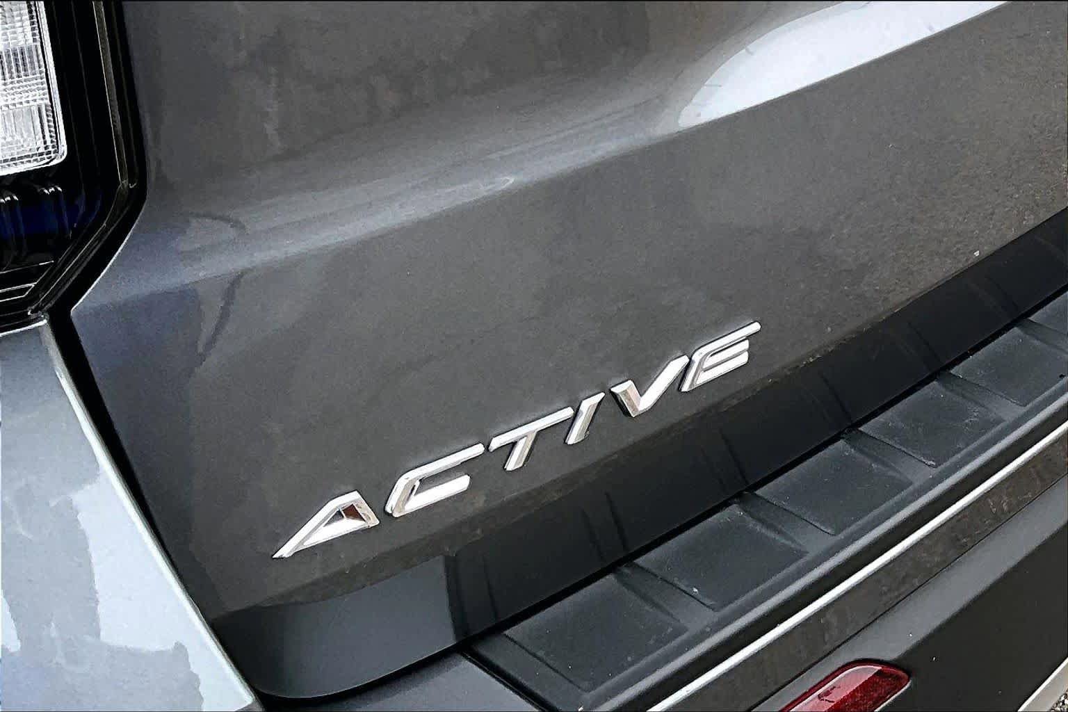 Certified 2025 Ford Explorer Active w/ Active Comfort Package RWD image 10