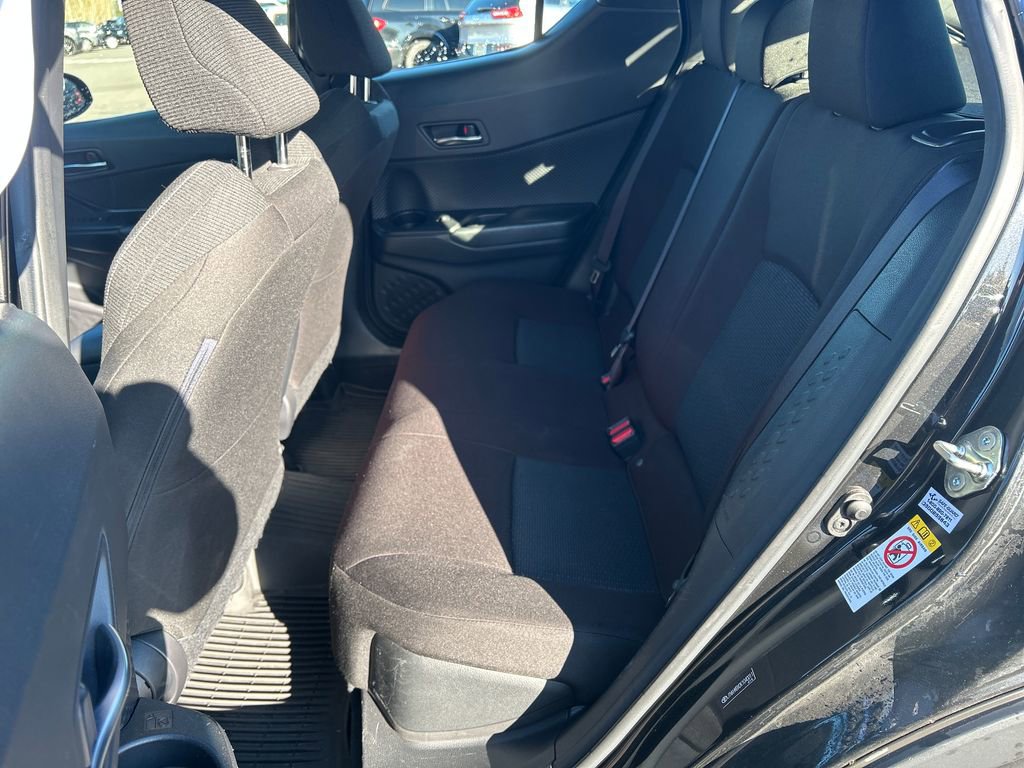 Used 2019 Toyota C-HR LE FWD image 10