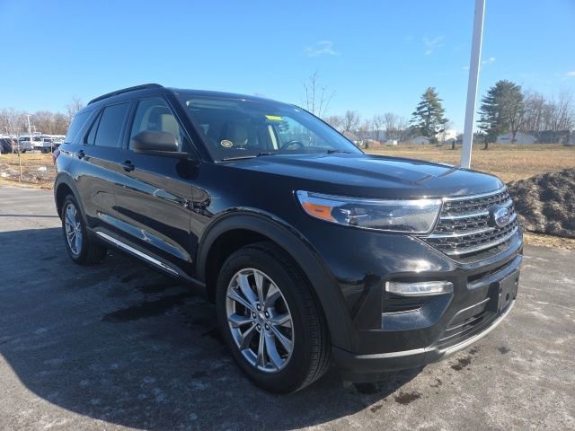 Certified 2023 Ford Explorer XLT w/ Equipment Group 202A