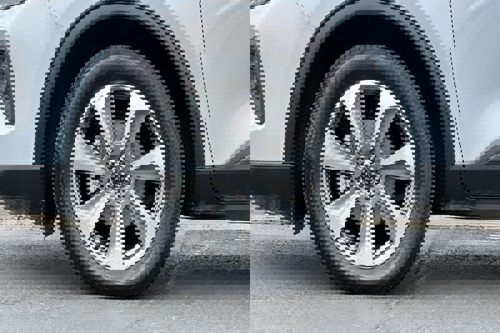 Certified 2025 Ford Escape Platinum image 27