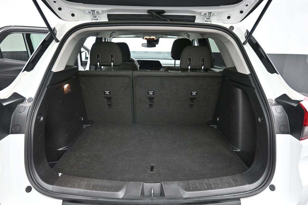 Used 2025 Chevrolet TrailBlazer LT FWD image 23