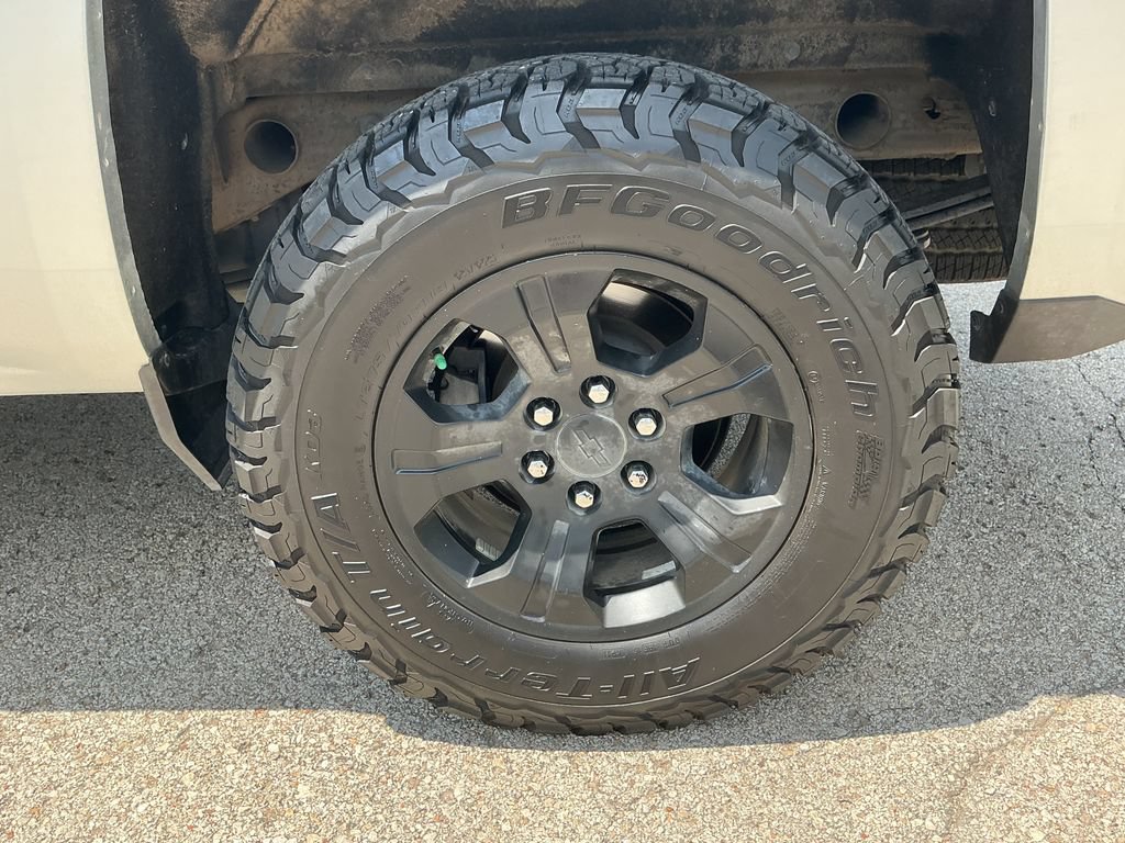 Used 2018 Chevrolet Silverado 1500 LT w/ All Star Edition AWD/4WD image 10