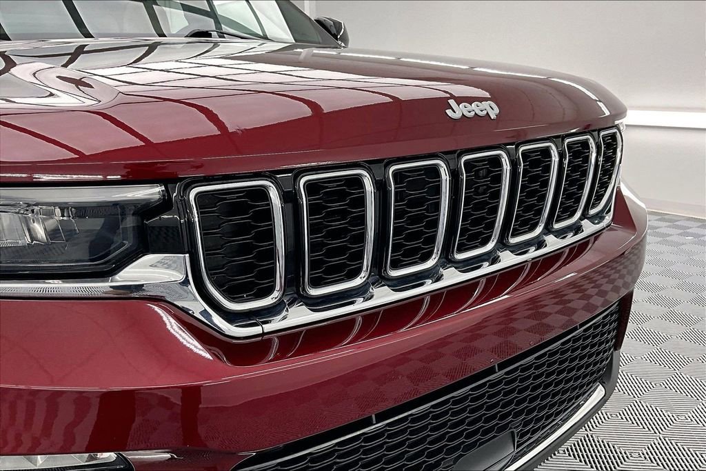Used 2024 Jeep Grand Cherokee Limited AWD/4WD image 28