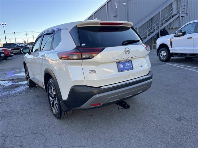 Used 2022 Nissan Rogue SV image 5