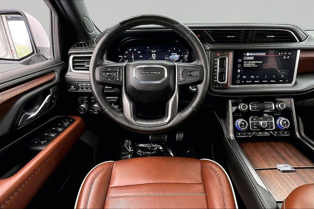 Used 2024 GMC Yukon Denali Ultimate AWD/4WD image 5