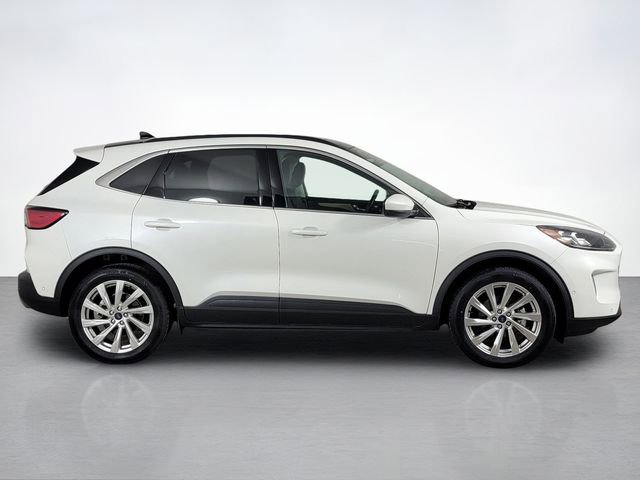 Certified 2022 Ford Escape Titanium w/ Titanium Elite Package AWD/4WD image 2
