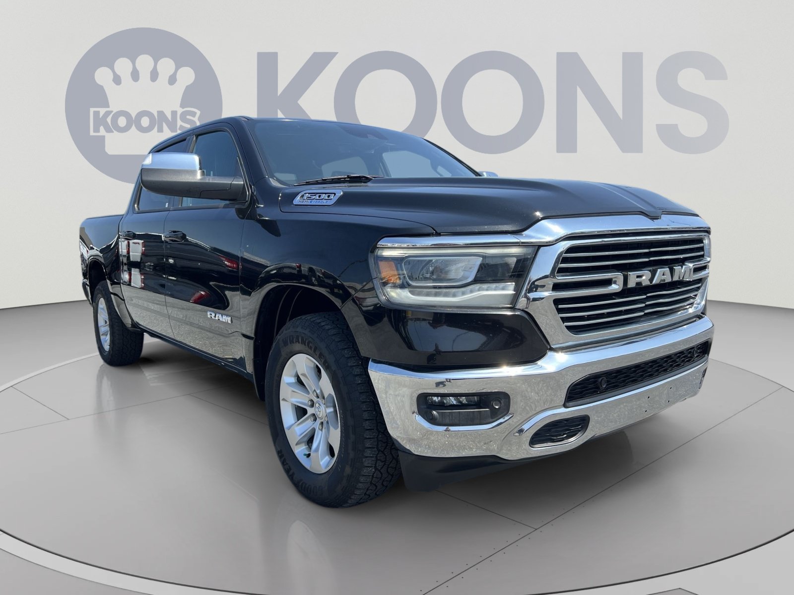 Used 2024 RAM 1500 Laramie AWD/4WD image 10