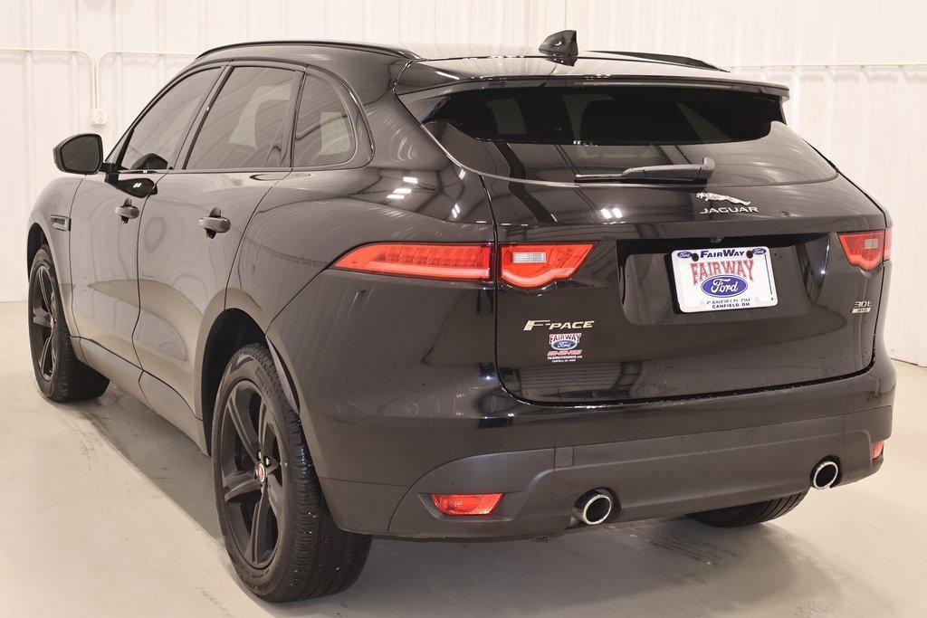 Used 2018 Jaguar F-PACE Premium image 3