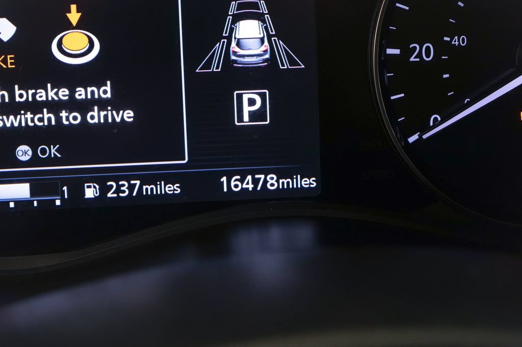 Used 2023 Nissan Kicks SR w/ SR Premium Package FWD image 18