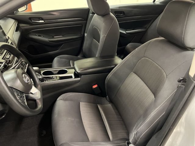 Used 2024 Nissan Altima 2.5 SV FWD image 8