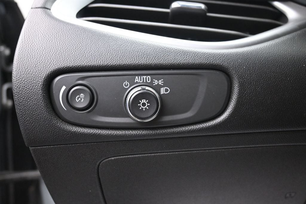 Used 2024 Chevrolet Malibu LT FWD image 19