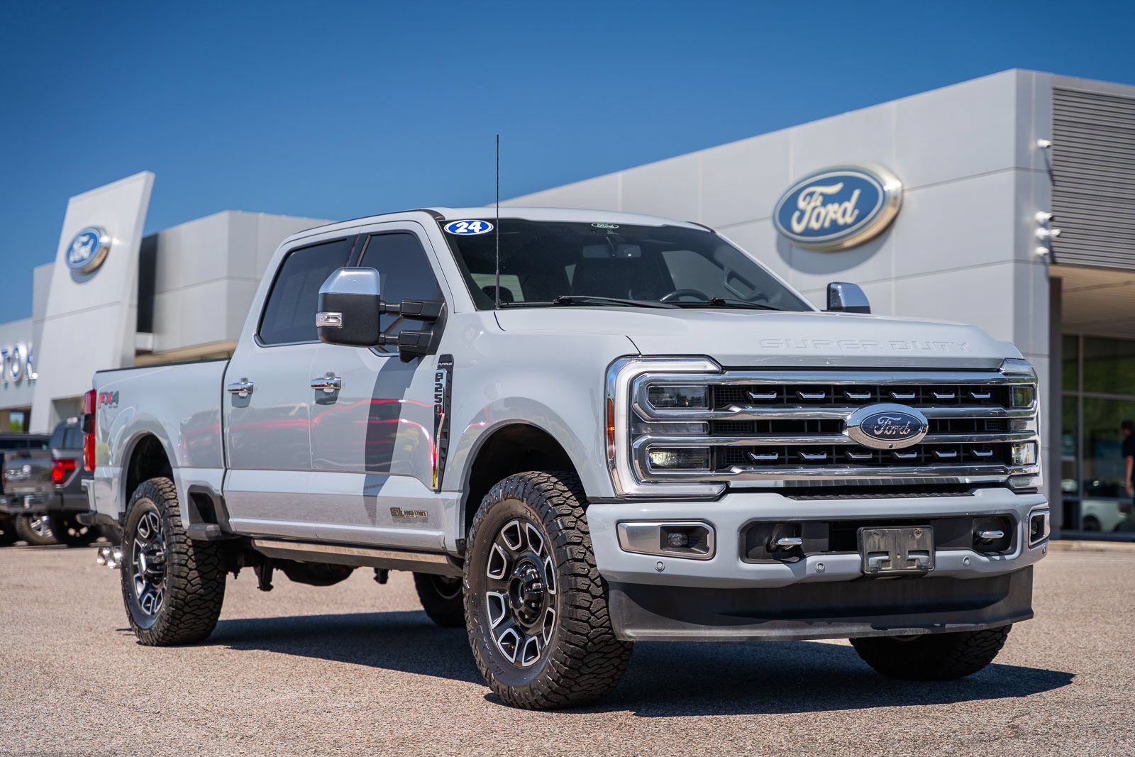 Certified 2024 Ford F250 Platinum w/ FX4 Off-Road Package AWD/4WD image 1