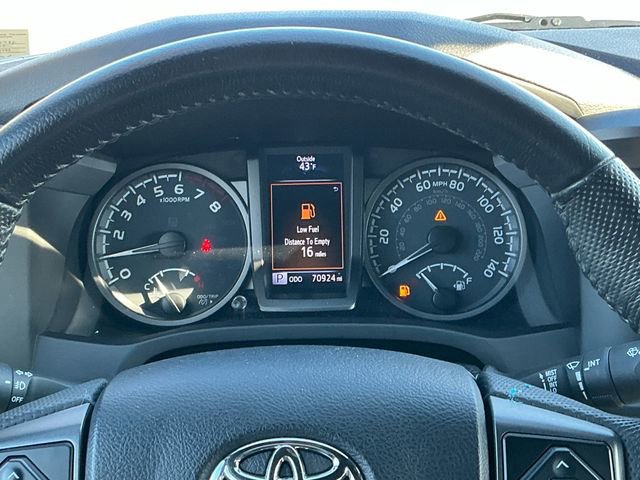 Used 2022 Toyota Tacoma TRD Sport w/ TRD Premium Sport Package image 14