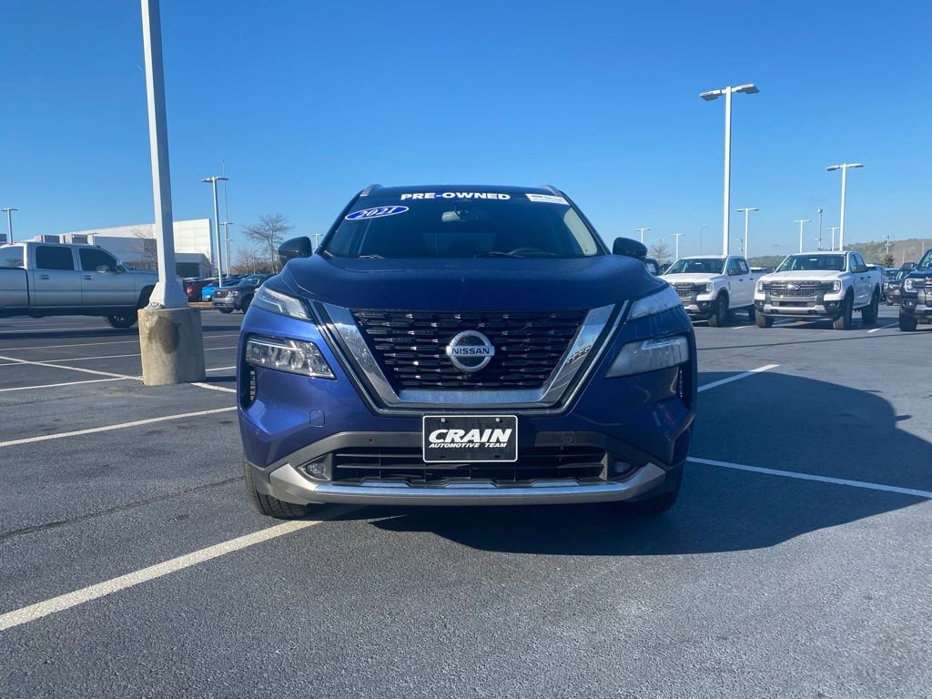 Used 2021 Nissan Rogue Platinum image 2