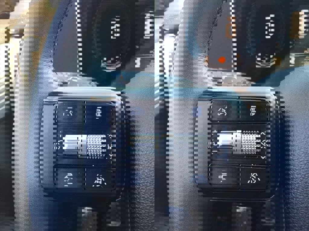 Used 2025 Hyundai Santa Fe SE image 26