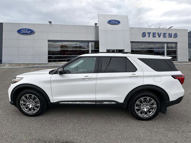 Certified 2025 Ford Explorer Active w/ Active Comfort Package image 3