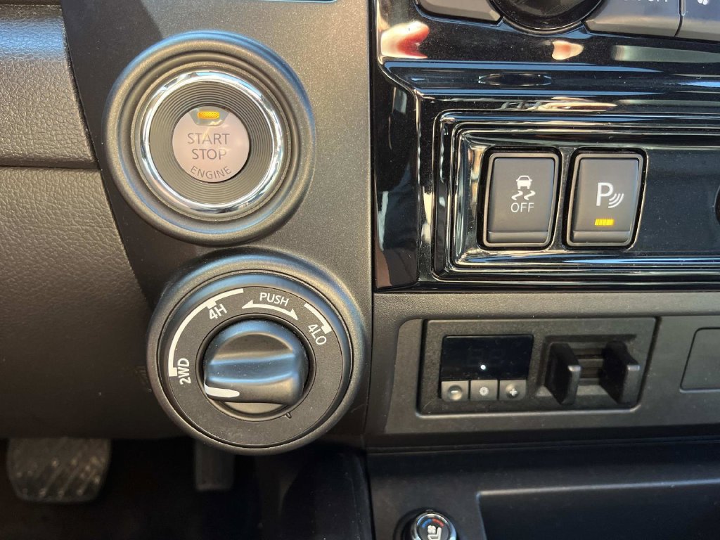 Used 2021 Nissan Titan PRO-4X w/ Pro-4x Convenience Package AWD/4WD image 43