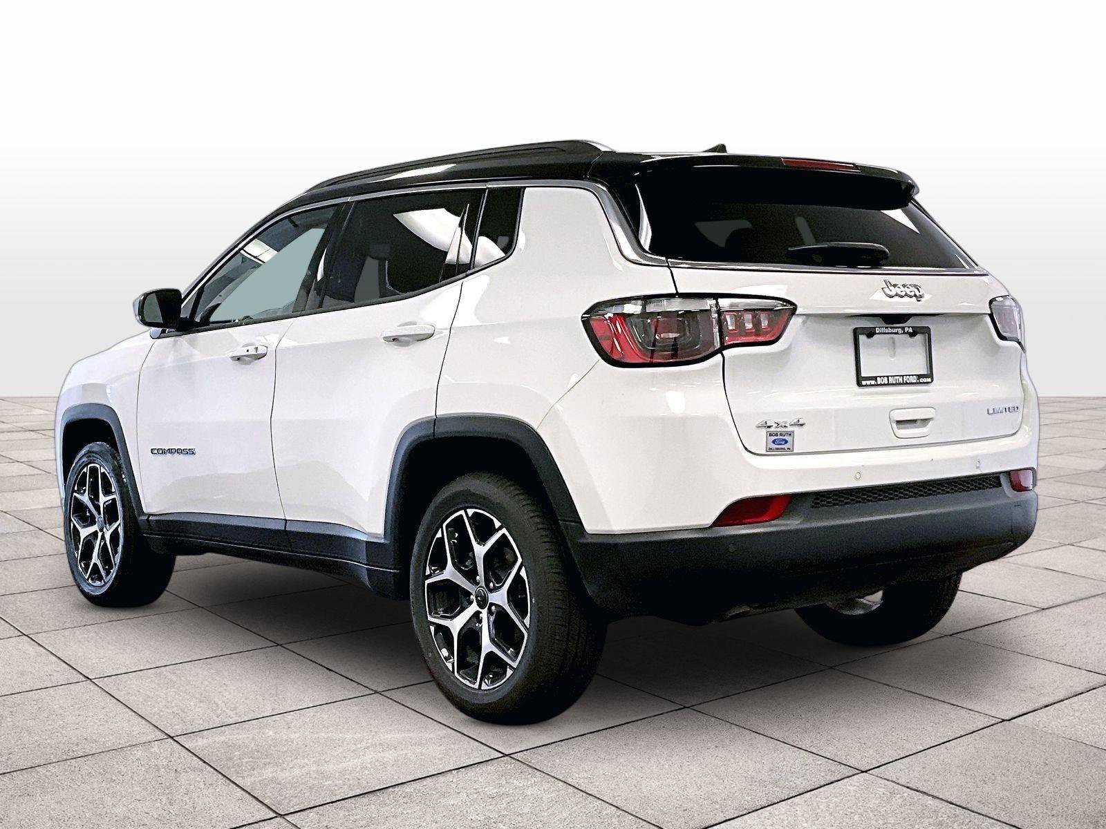 Used 2025 Jeep Compass Limited AWD/4WD image 10
