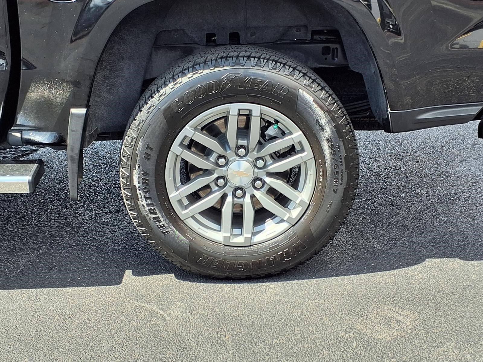 Used 2025 Chevrolet Colorado LT RWD image 10