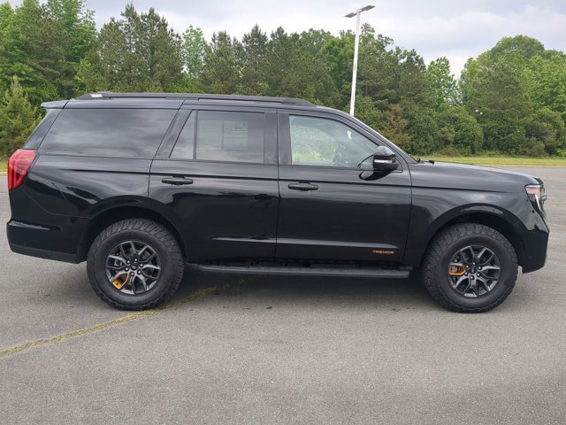 Certified 2025 Ford Expedition Tremor AWD/4WD image 3