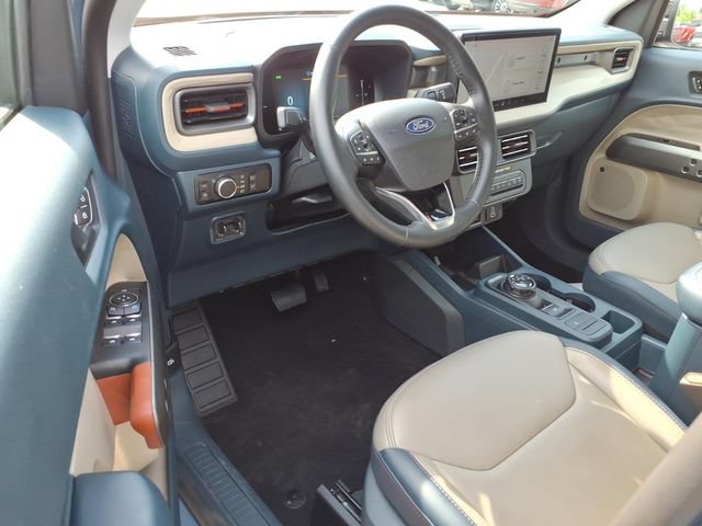 Certified 2025 Ford Maverick Lariat w/ 4K Tow Package AWD/4WD image 16