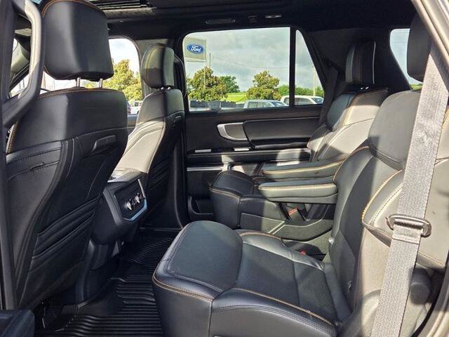 Certified 2025 Ford Expedition Tremor AWD/4WD image 6