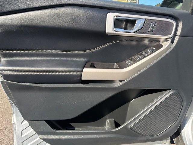 Certified 2022 Ford Explorer XLT w/ Equipment Group 202A image 21