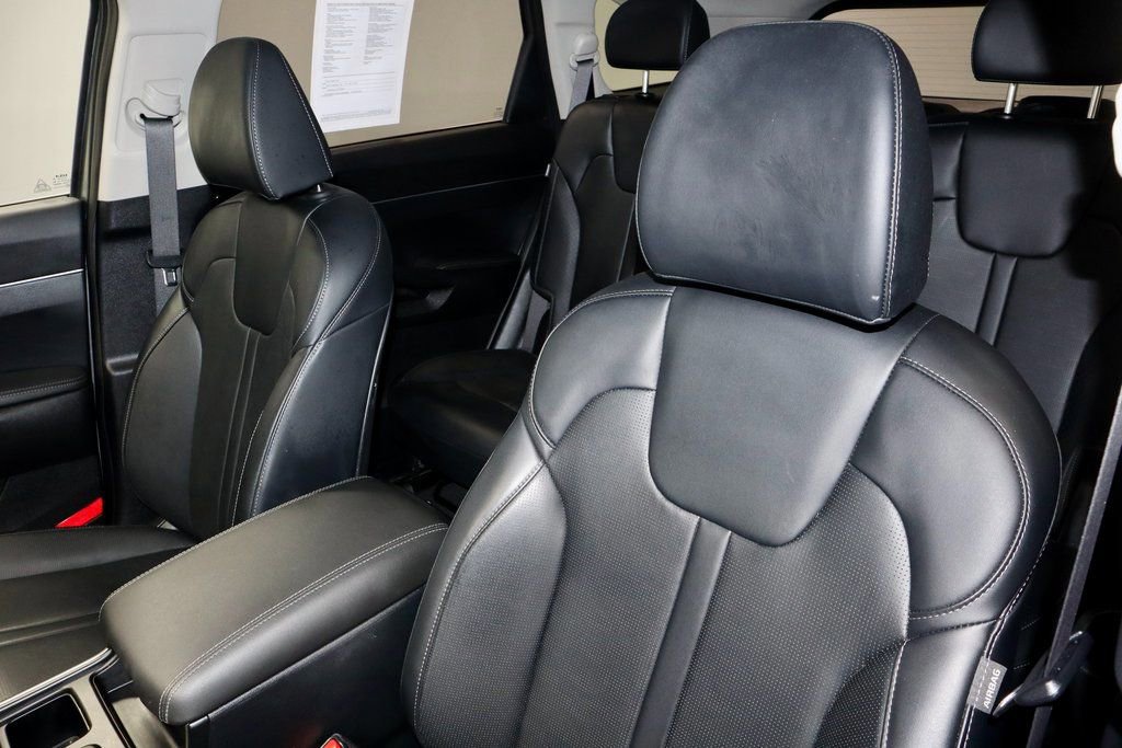 Used 2025 Kia Sorento EX image 28