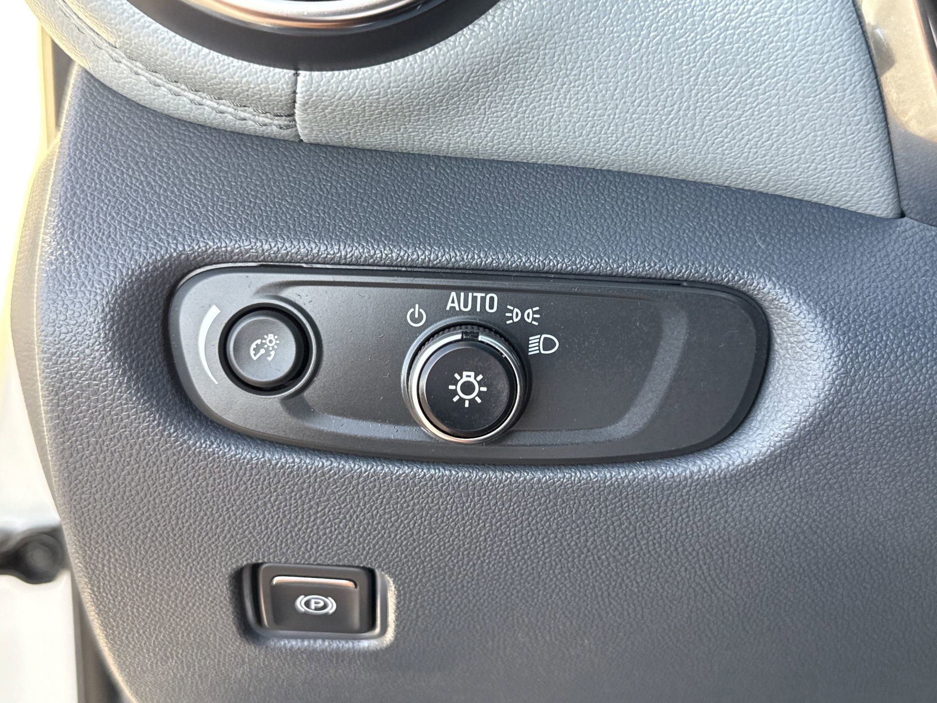 Used 2020 Chevrolet Blazer LT image 20