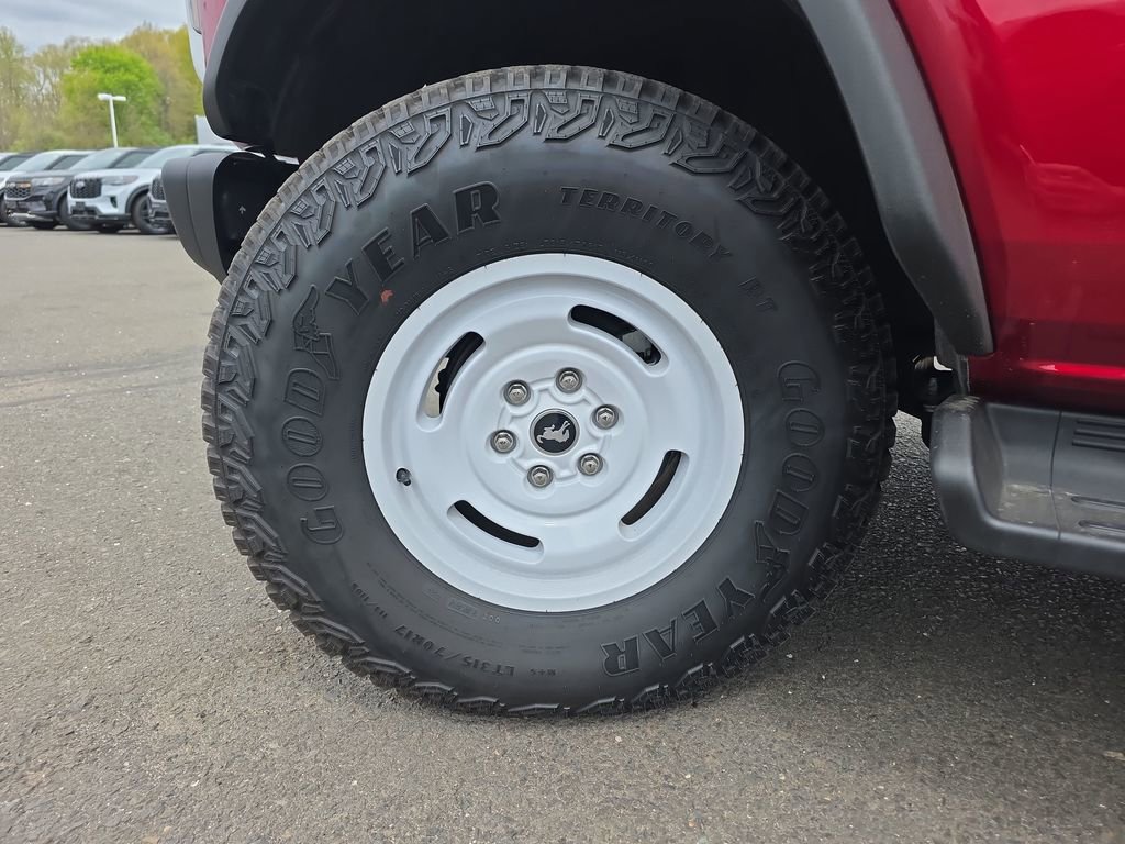 Certified 2025 Ford Bronco Heritage Edition AWD/4WD image 13