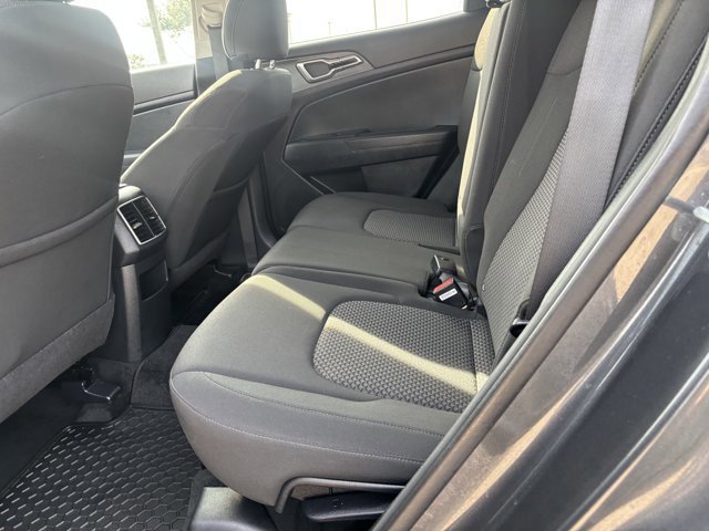 Used 2023 Kia Sportage LX image 15