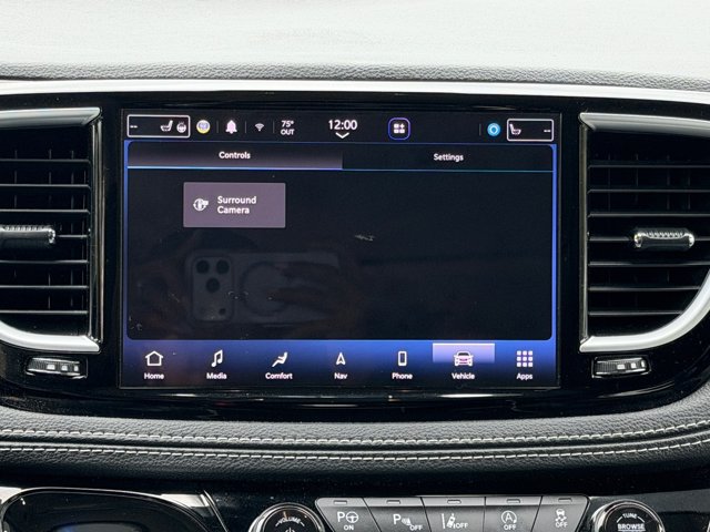 Used 2023 Chrysler Pacifica Limited AWD/4WD image 25