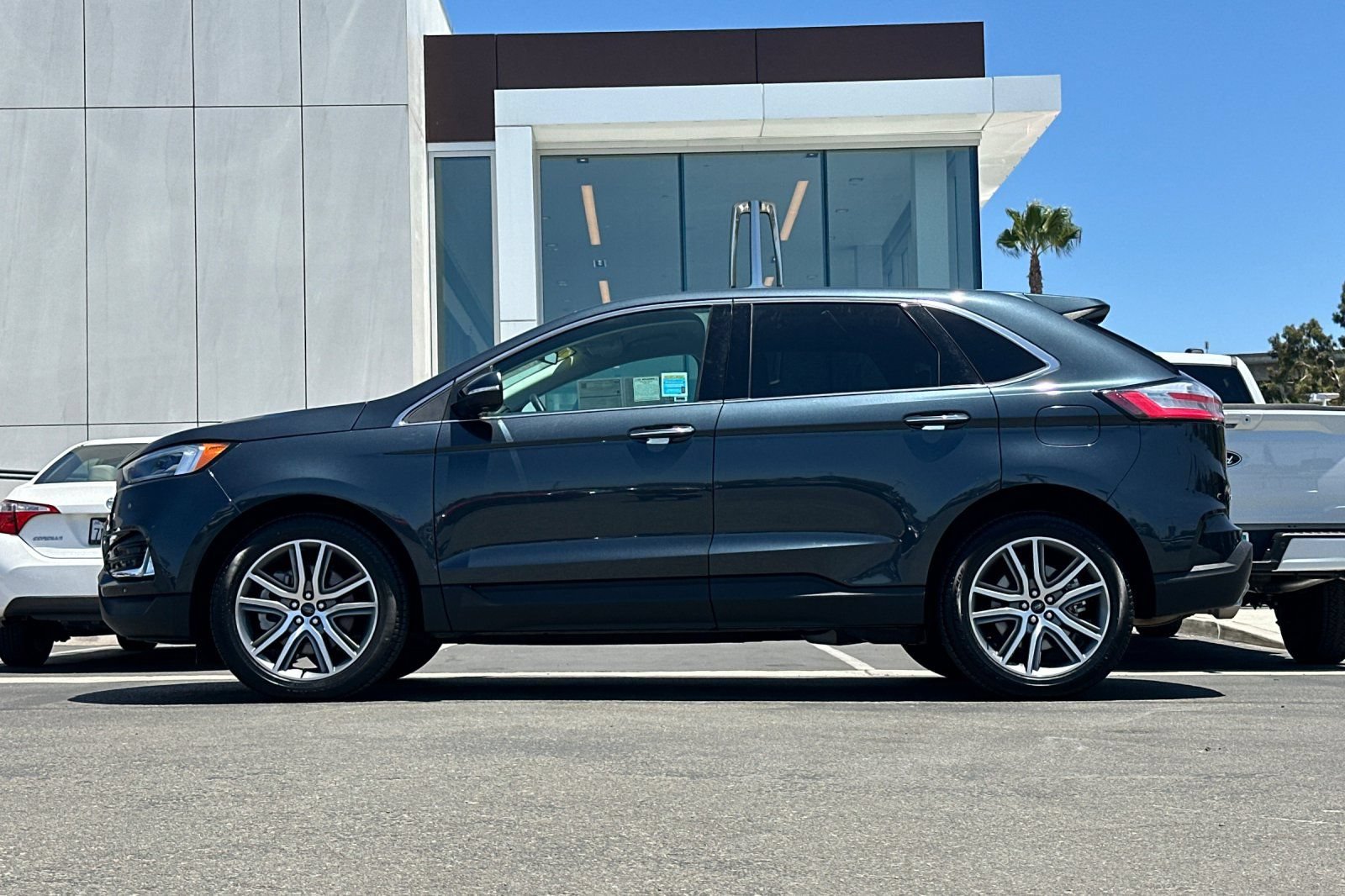 Certified 2024 Ford Edge Titanium w/ Equipment Group 301A AWD/4WD image 6
