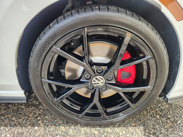 Used 2024 Volkswagen GTI SE FWD image 19