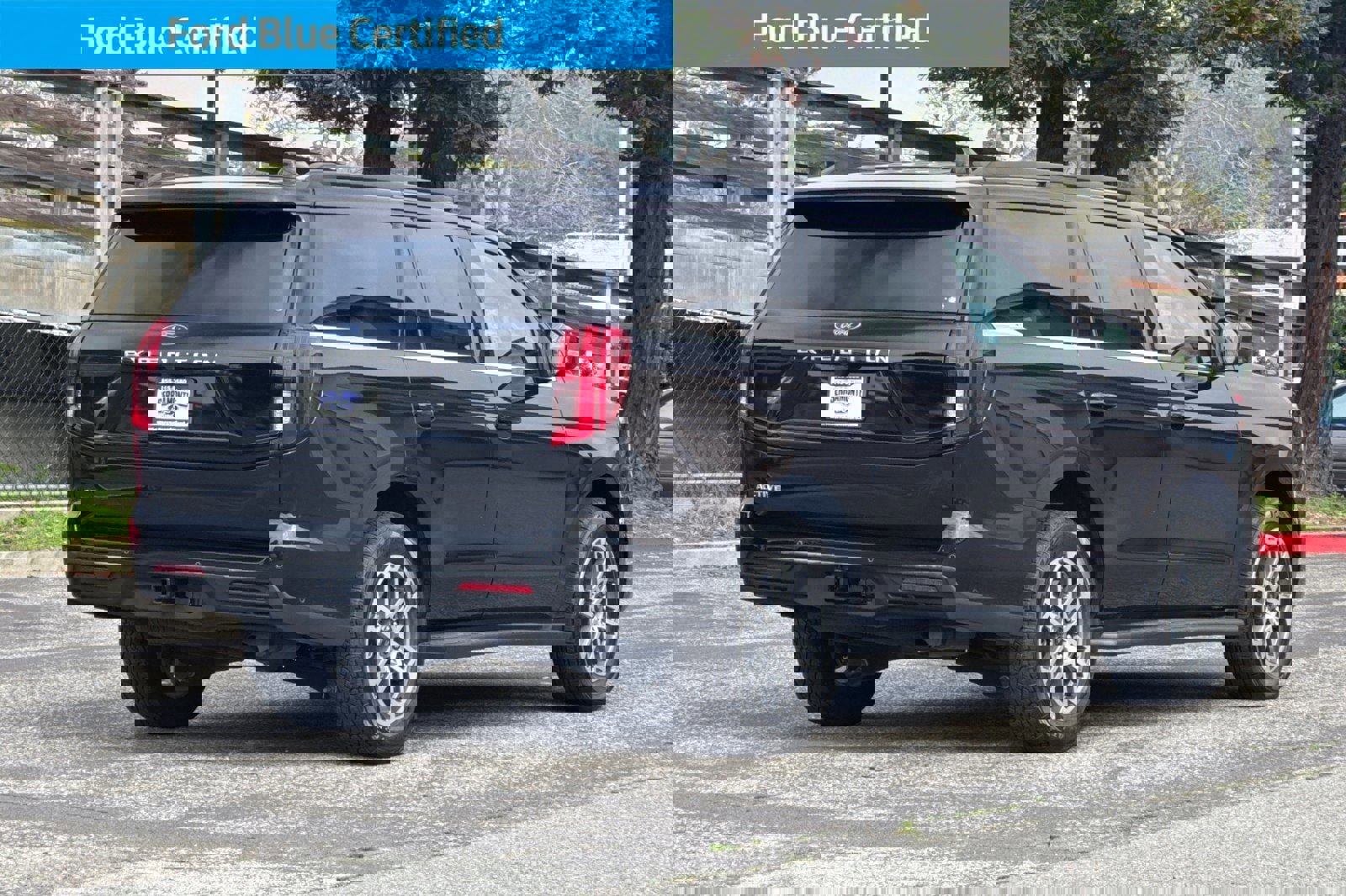 Certified 2025 Ford Expedition Active image 4