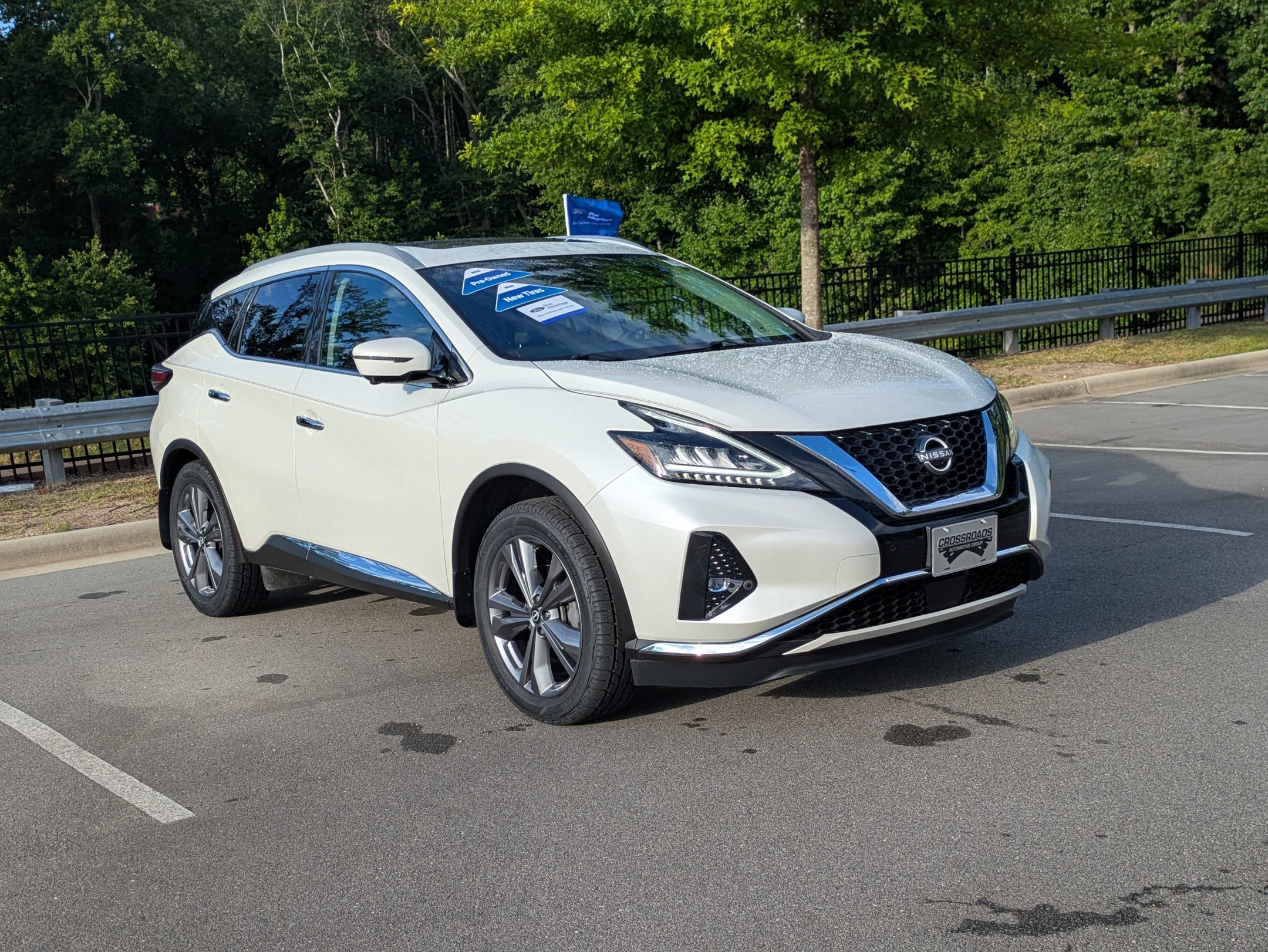 Used 2023 Nissan Murano Platinum w/ Cargo Package FWD image 2