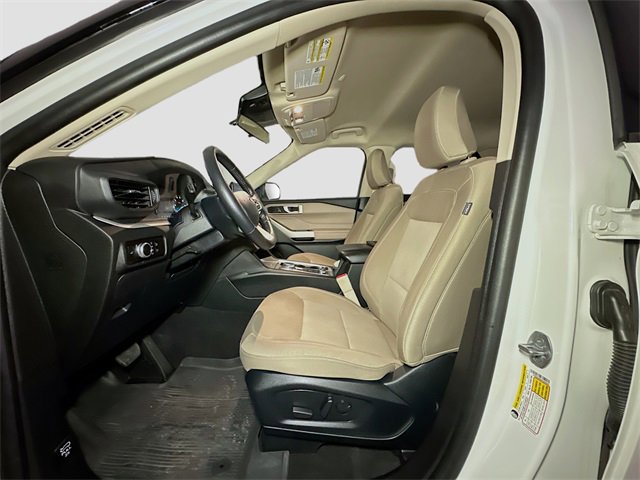 Certified 2023 Ford Explorer XLT w/ Class IV Trailer Tow Package image 15