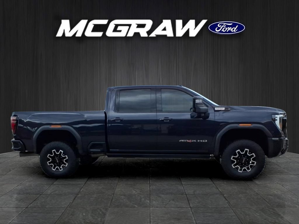 Used 2024 GMC Sierra 2500 AT4X AWD/4WD image 4