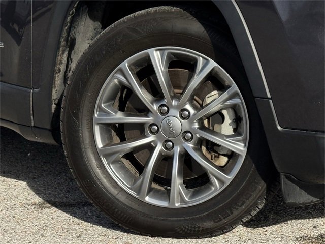 Used 2021 Jeep Cherokee Latitude Lux image 32