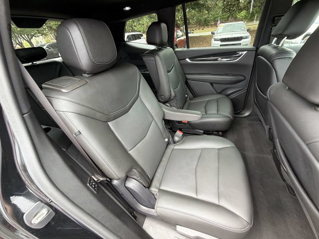 Used 2021 Cadillac XT6 Premium Luxury FWD image 29