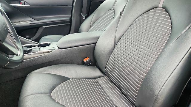 Used 2024 Toyota Camry SE image 12