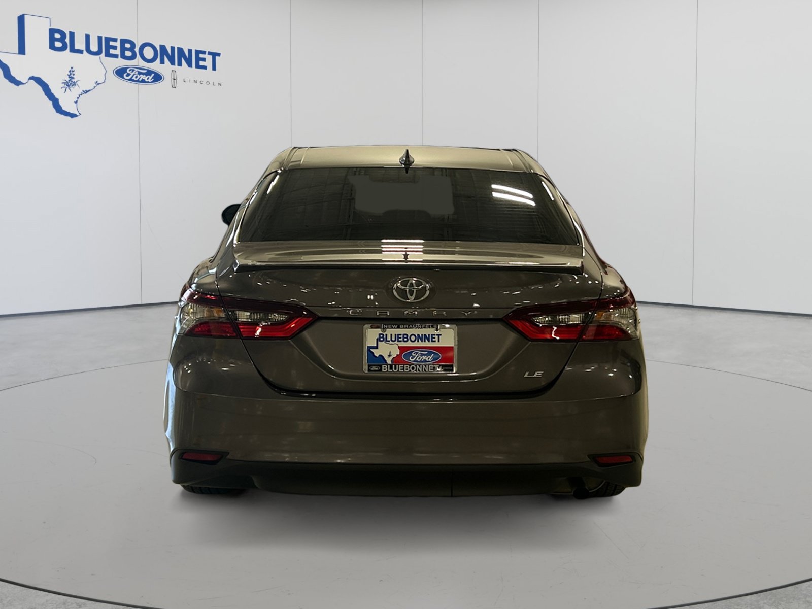 Used 2024 Toyota Camry LE FWD image 6