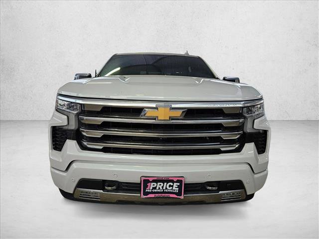Used 2023 Chevrolet Silverado 1500 High Country w/ Z71 Off-Road Package AWD/4WD image 2