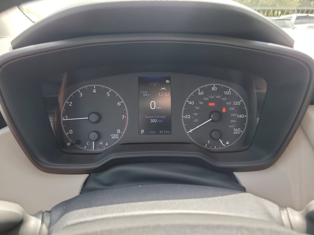 Used 2025 Toyota Corolla LE FWD image 30