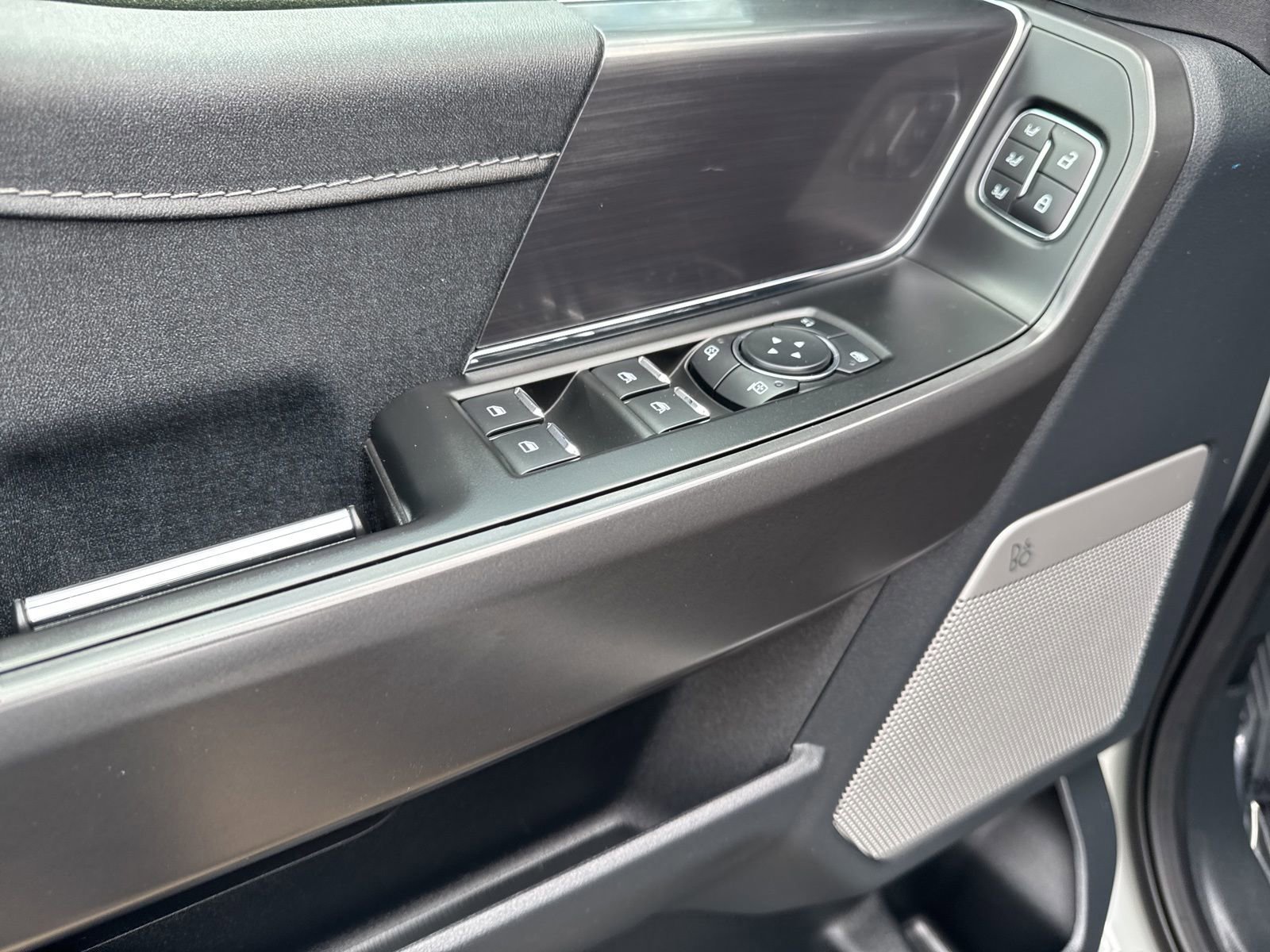 Certified 2024 Ford F150 Lariat w/ FX4 Off-Road Package image 42