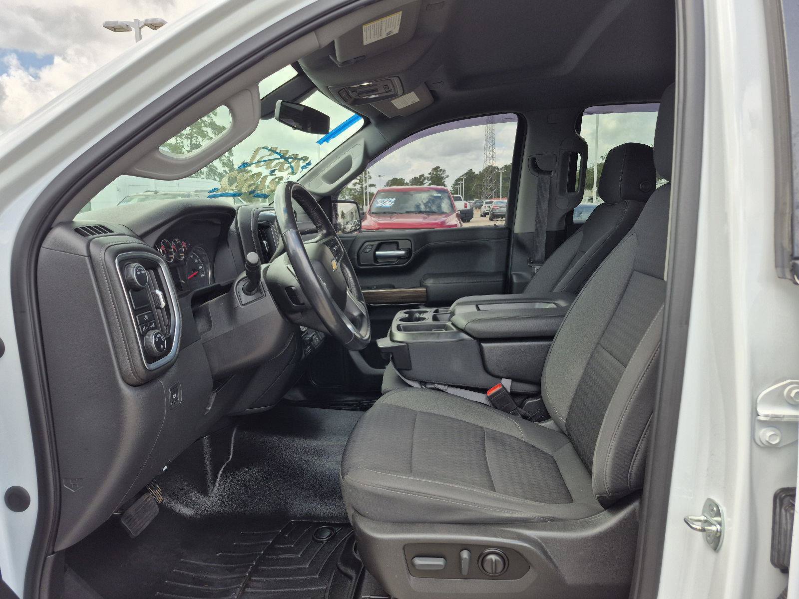 Used 2022 Chevrolet Silverado 1500 LT w/ Convenience Package II RWD image 2