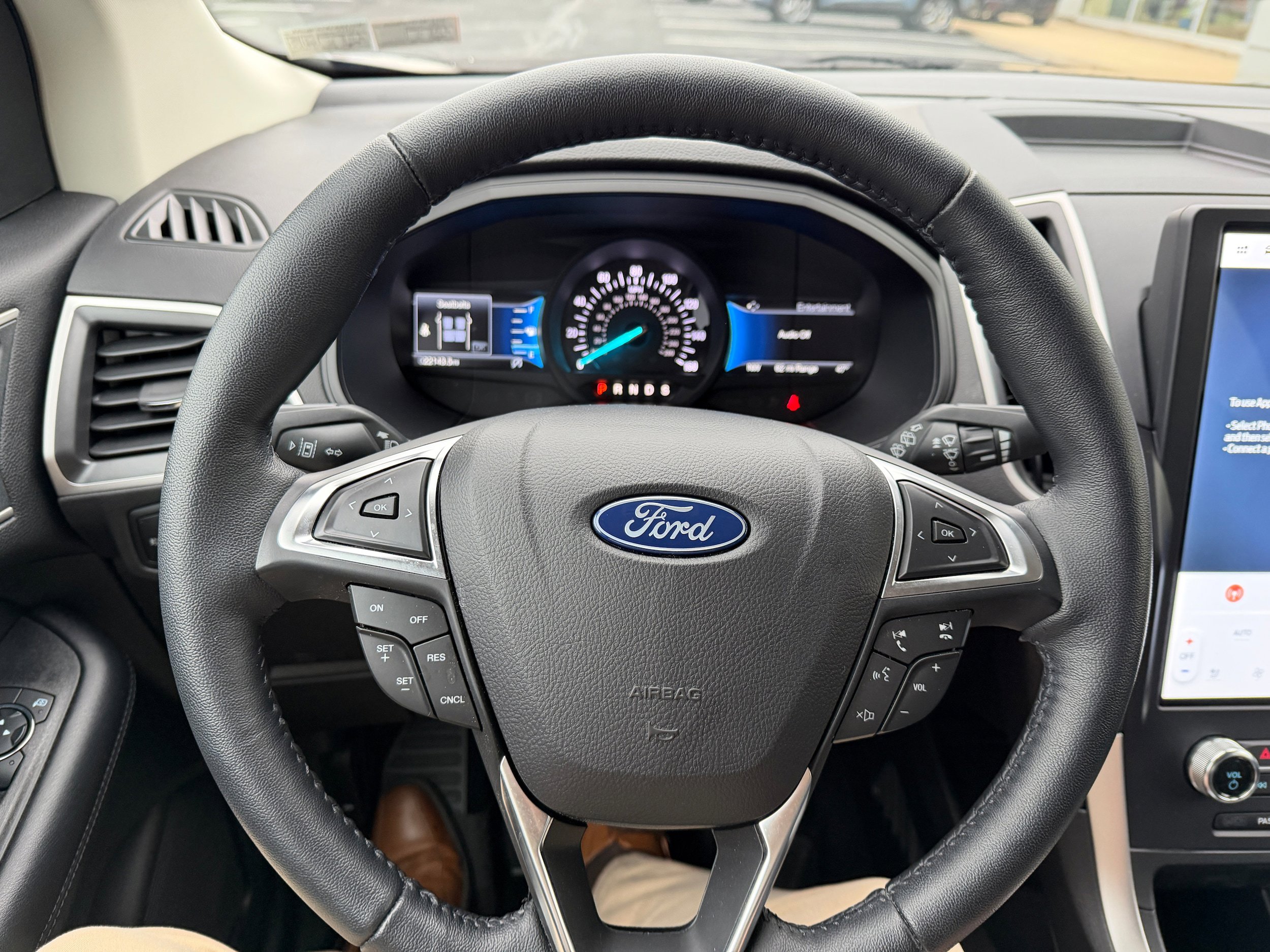 Certified 2024 Ford Edge SEL w/ Convenience Package AWD/4WD image 17