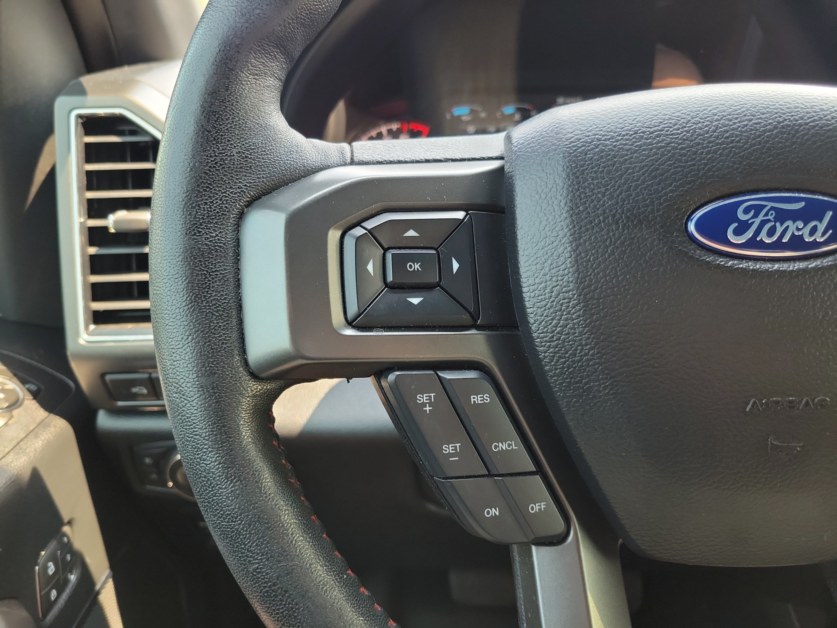 Certified 2020 Ford F150 Lariat w/ Equipment Group 502A Luxury AWD/4WD image 21