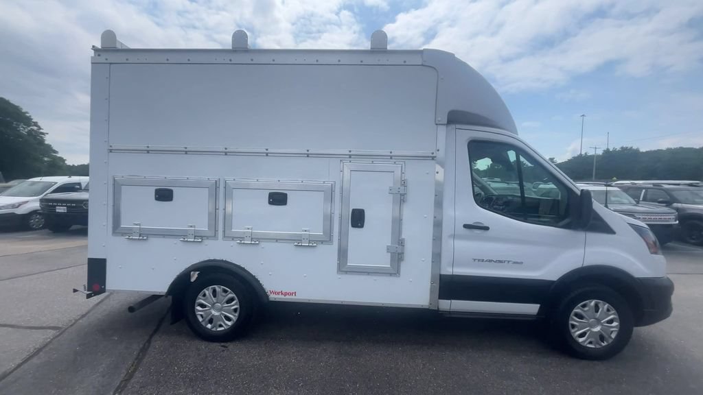 Certified 2024 Ford Transit 350 w/ Exterior Upgrade Package RWD image 18