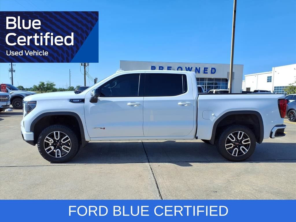 Used 2023 GMC Sierra 1500 AT4 w/ Technology Package AWD/4WD image 3